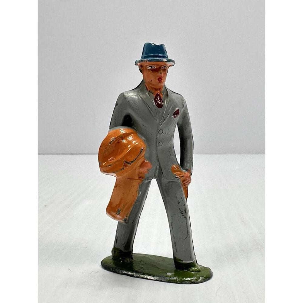 1930's Barclay MAN in Gray OVEROCOAT‎ Over Arm Dime Store Lead Figure